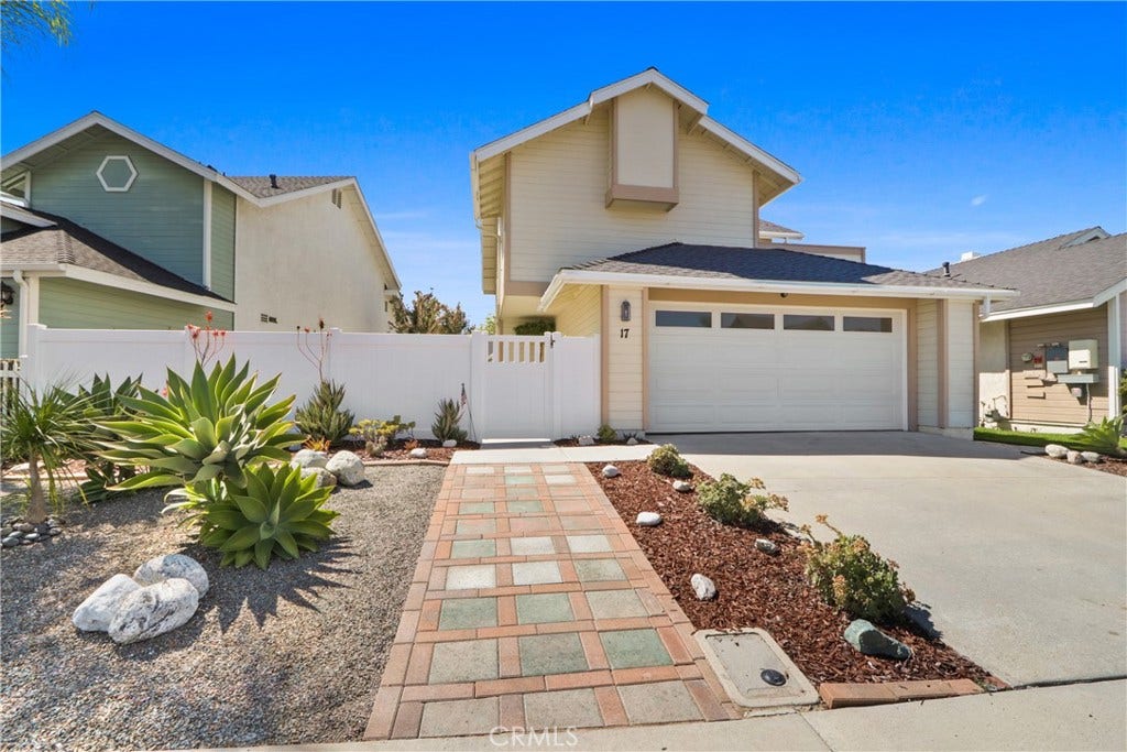 17 Rocky Creek, Laguna Hills, CA 92653 17 Rocky Creek, Laguna Hills, CA 92653