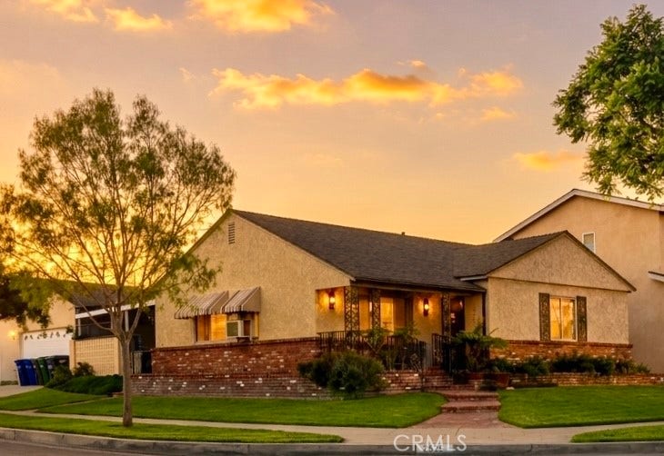 Property photo for 2528 Del Amo, Lakewood, CA