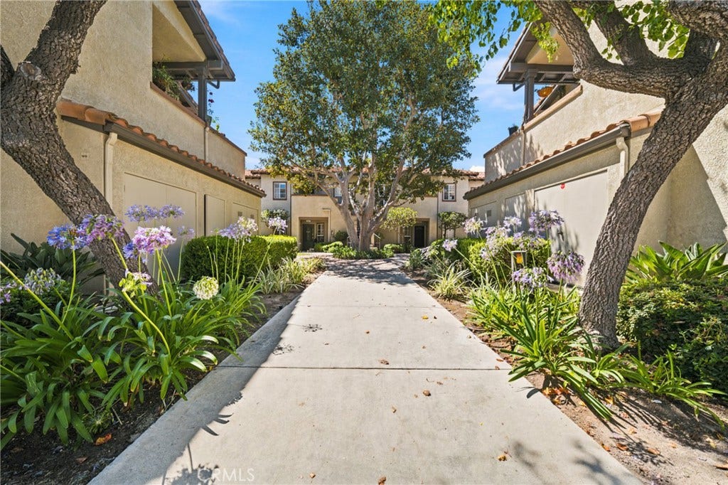 138 Via Contento, Rancho Santa Margarita, CA 92688 138 Via Contento, Rancho Santa Margarita, CA 92688