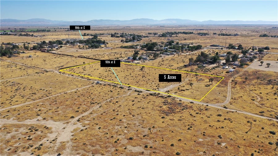 Property photo for 92 E Ave I, Lancaster, CA