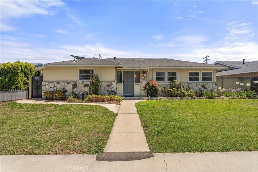 Property photo for 3170 N Los Coyotes Diagonal, Long Beach, CA