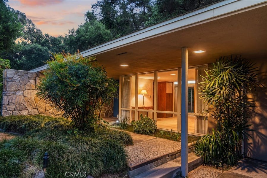 Property photo for 574 S Chaparro, Covina, CA