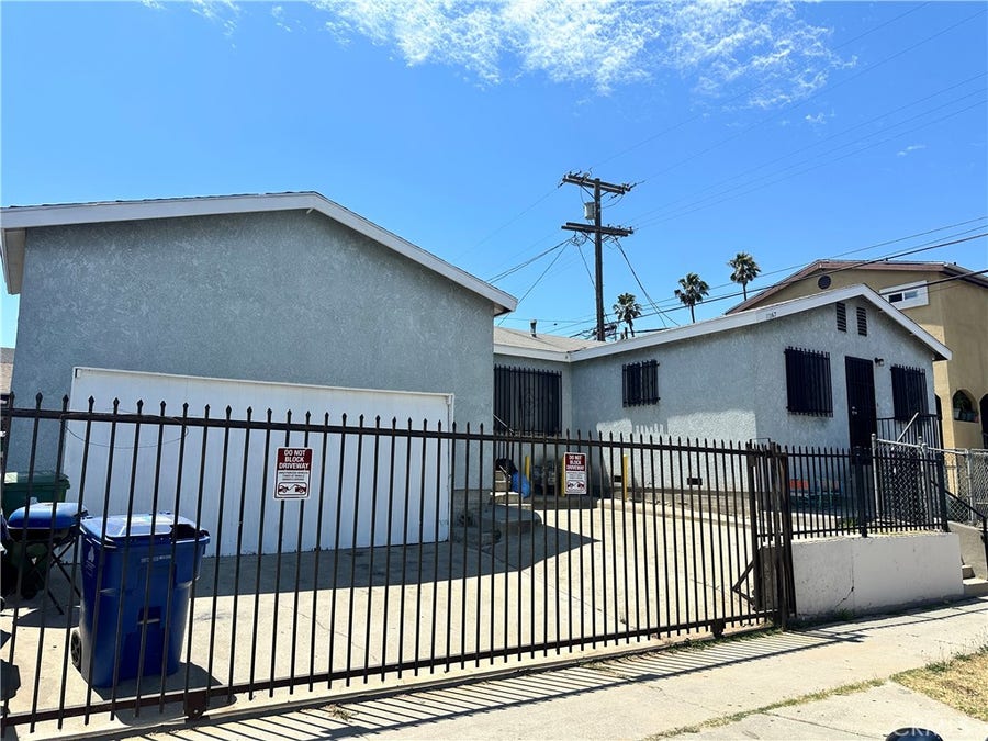 Property photo for 11167 S San Pedro, Los Angeles, CA