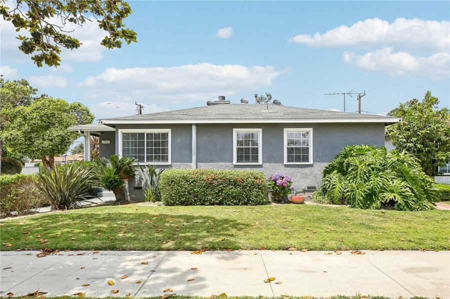 Property photo for 2905 Magnolia, Long Beach, CA