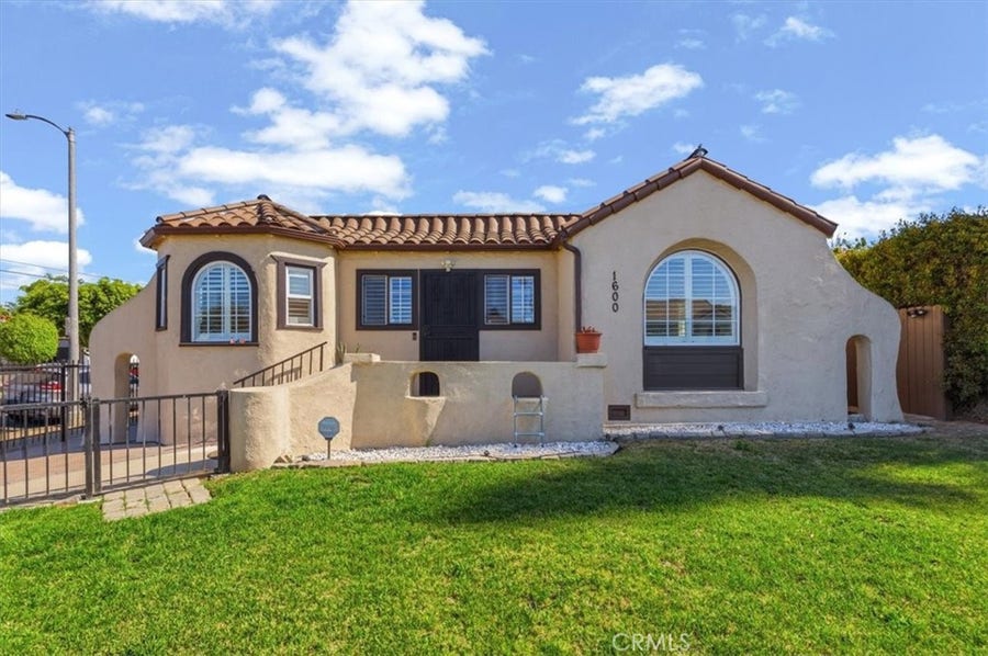 Property photo for 1600 W 80th Street, Los Angeles, CA