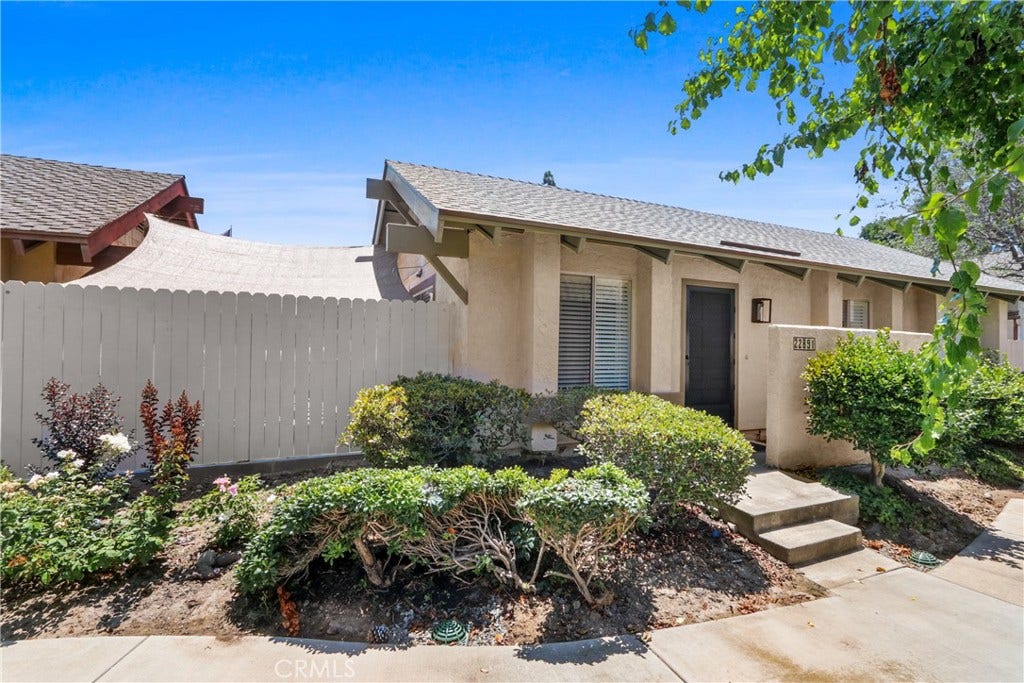 22891 Caminito Flores, #131, Laguna Hills, CA 92653 22891 Caminito Flores, #131, Laguna Hills, CA 92653