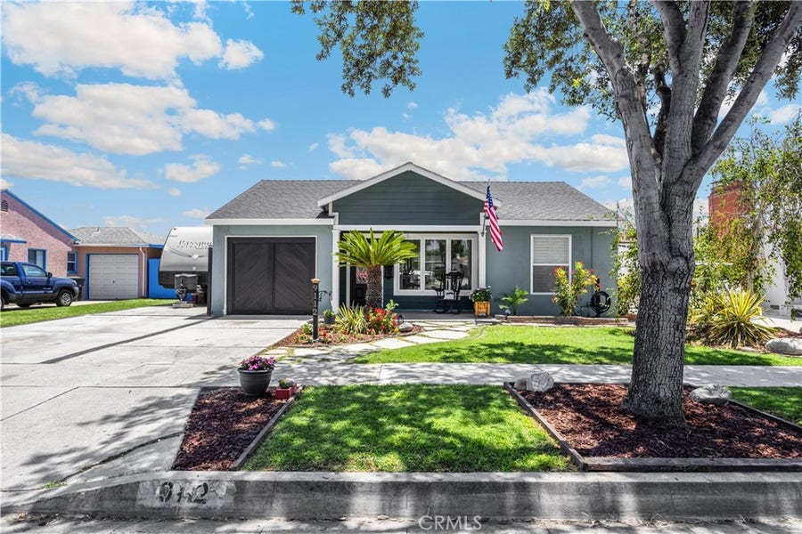 Property photo for 9112 Oak, Bellflower, CA