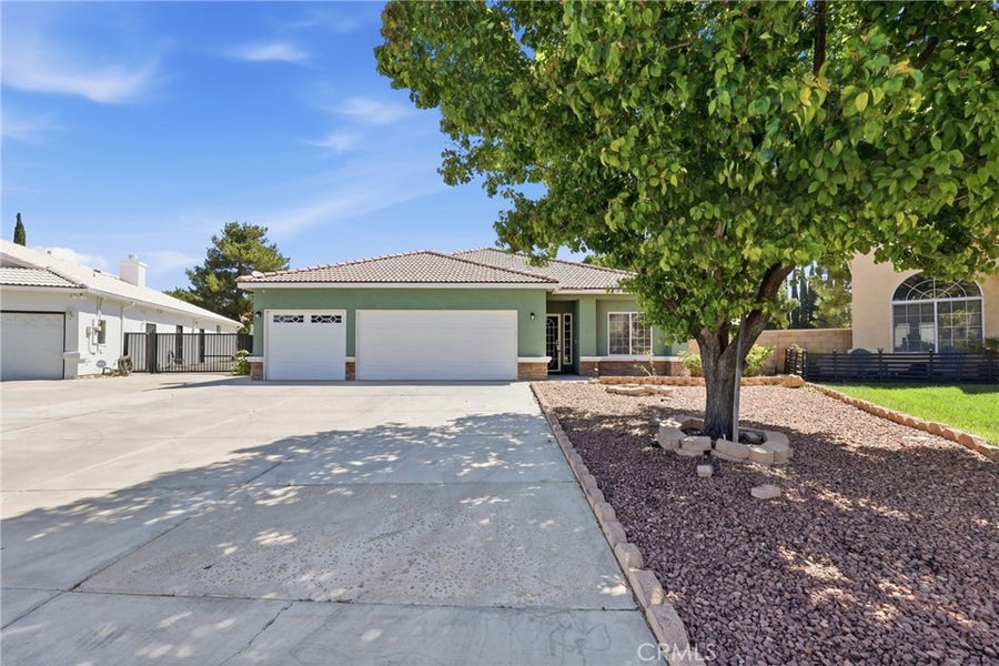 Property photo for 44154 Coral, Lancaster, CA