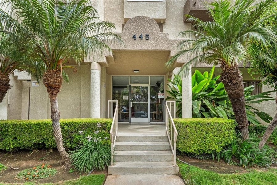 Property photo for 445 W 6th, Long Beach, CA