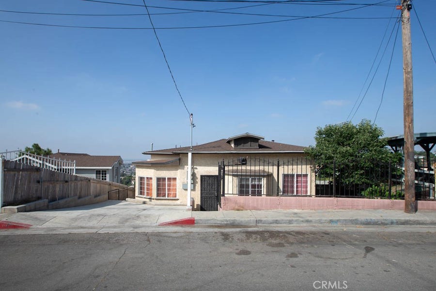 Property photo for 1059 Buelah Circle, Los Angeles, CA