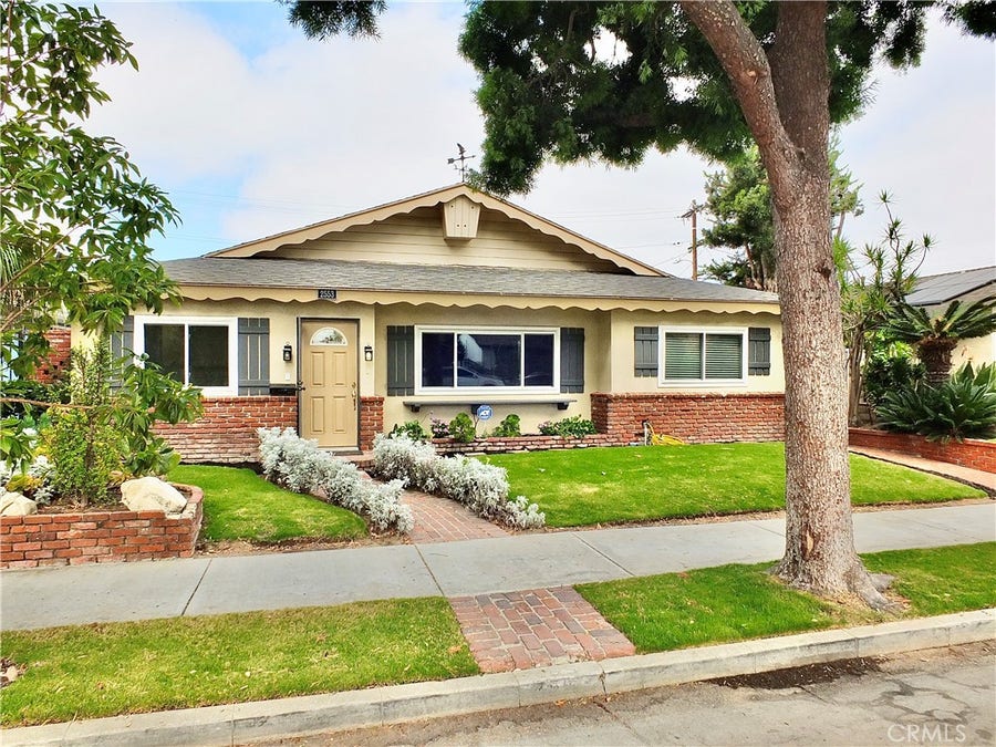Property photo for 2553 Pine Avenue, Long Beach, CA