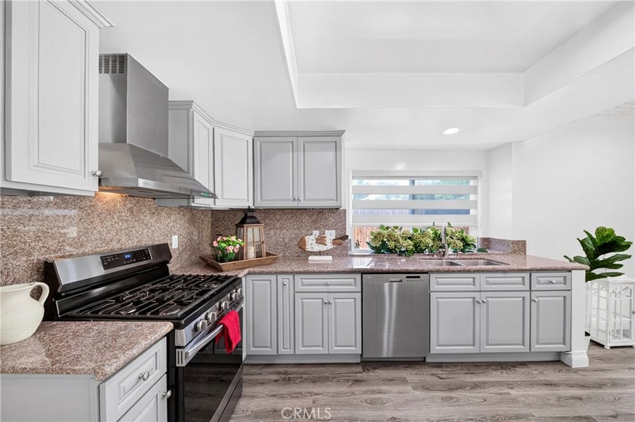 Property photo for 404 Continental Ct, Newbury Park, CA