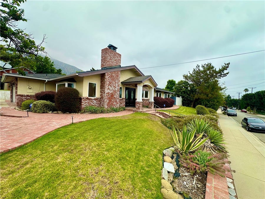 Property photo for 95 W Laurel, Sierra Madre, CA