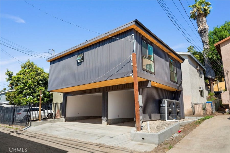 Property photo for 5150 Ithaca, Los Angeles, CA