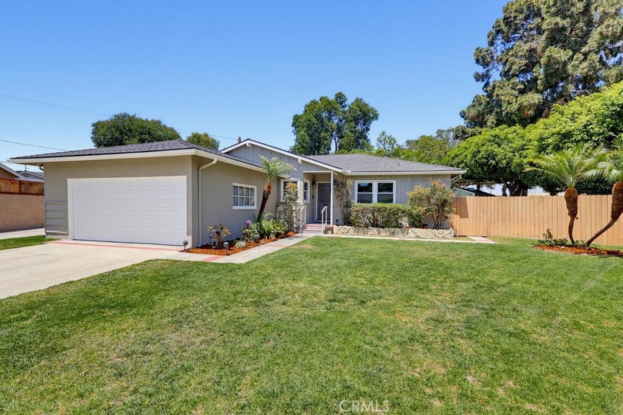 Property photo for 6911 E Septimo, Long Beach, CA