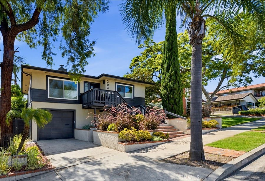 Property photo for 2043 Raymond, Signal Hill, CA