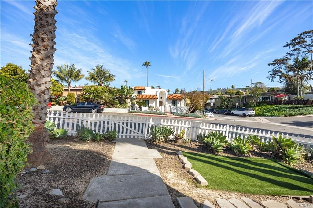 803 Calle Puente, San Clemente, CA 92672 803 Calle Puente, San Clemente, CA 92672