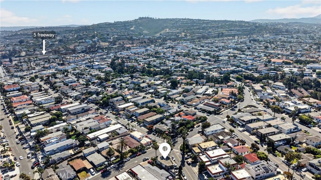 803 Calle Puente, San Clemente, CA 92672 803 Calle Puente, San Clemente, CA 92672