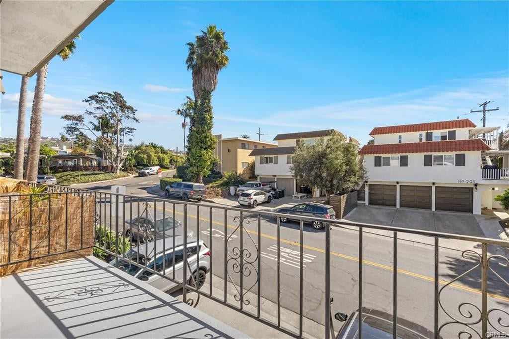 803 Calle Puente, San Clemente, CA 92672 803 Calle Puente, San Clemente, CA 92672