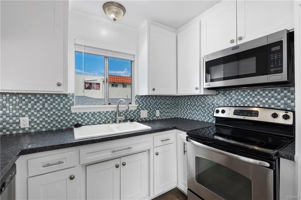 803 Calle Puente, San Clemente, CA 92672 Unit B