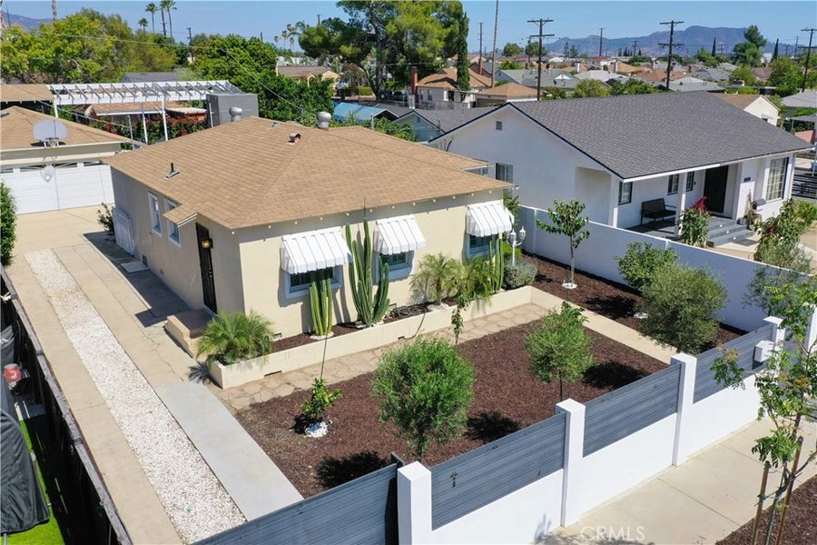 Property photo for 7408 Farmdale Ave, North Hollywood, CA