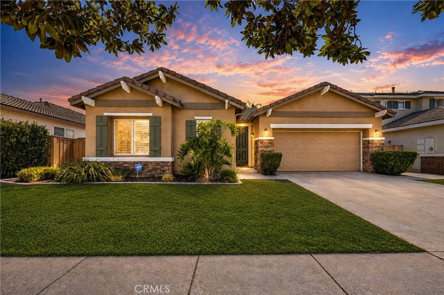 Property photo for 32077 Poppy Way, Lake Elsinore, CA