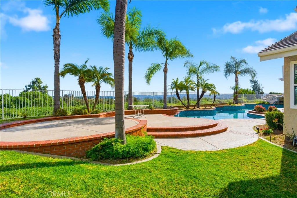 25856 Windsong, Lake Forest, CA 92630 25856 Windsong, Lake Forest, CA 92630