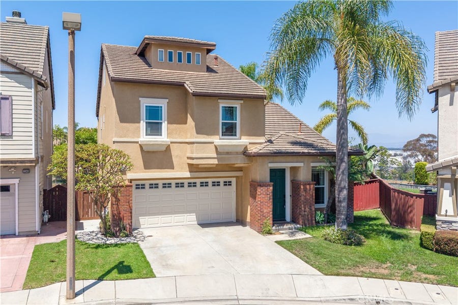Property photo for 2364 Amelia Court, Signal Hill, CA