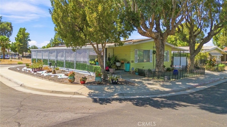 Property photo for 643 Mariposa, Hemet, CA