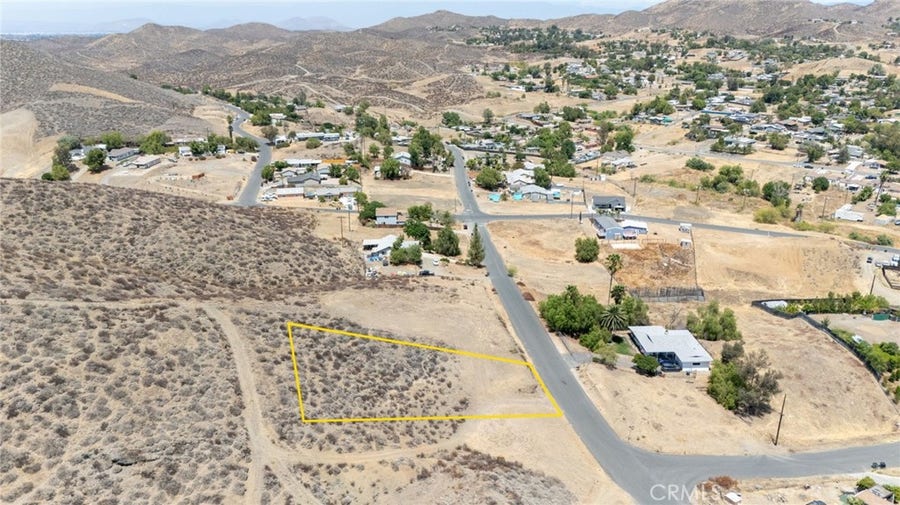 Property photo for 313 Hampshire Drive, Menifee, CA