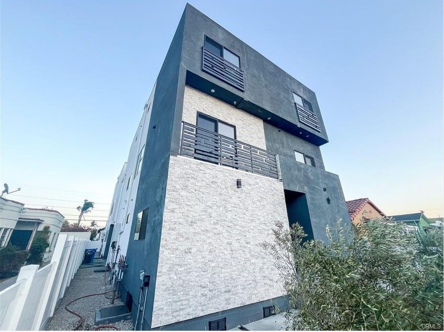 Property photo for 3020 Virginia, #1/2, Los Angeles, CA