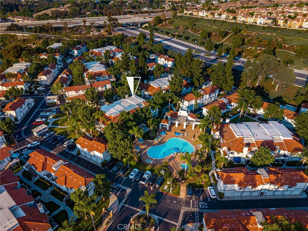 27272 Ryan Dr, Laguna Niguel, CA 92677 27272 Ryan Dr, Laguna Niguel, CA 92677