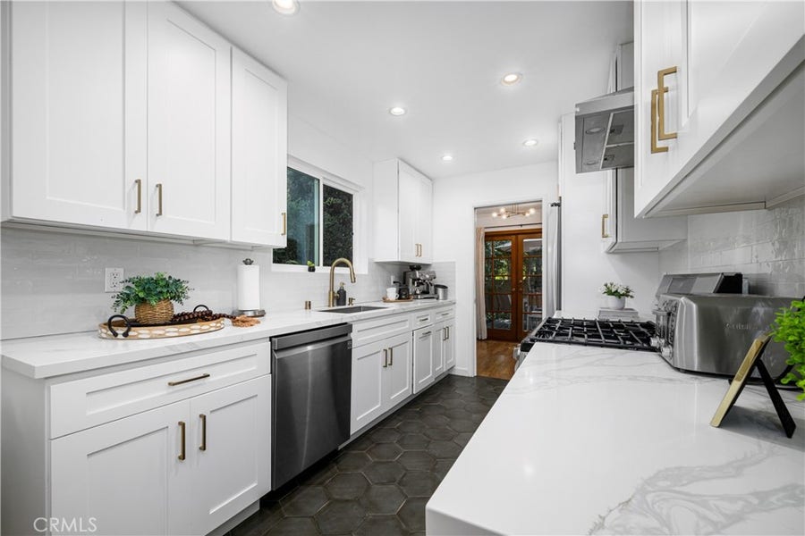 Property photo for 3461 Marna Avenue, Long Beach, CA