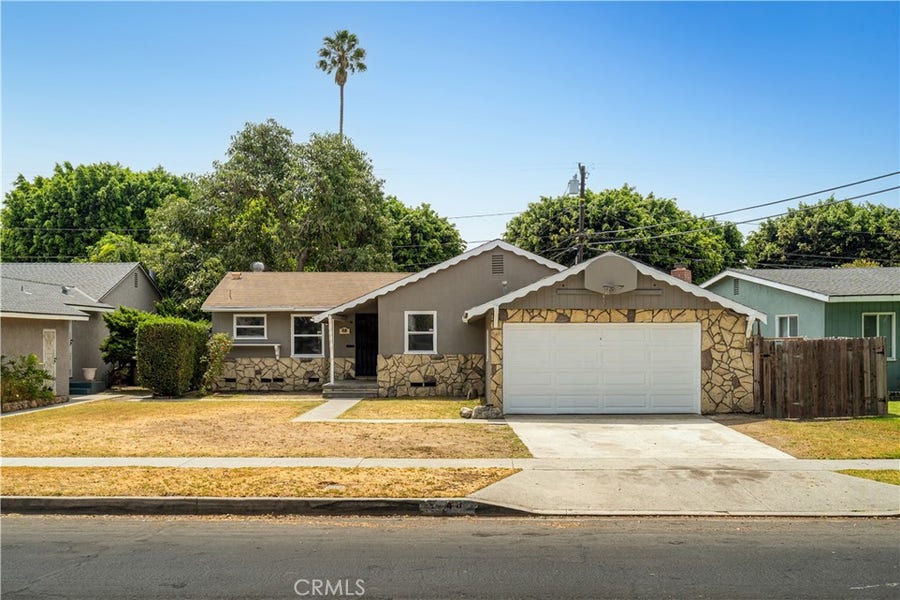 Property photo for 40 W Scott, Long Beach, CA