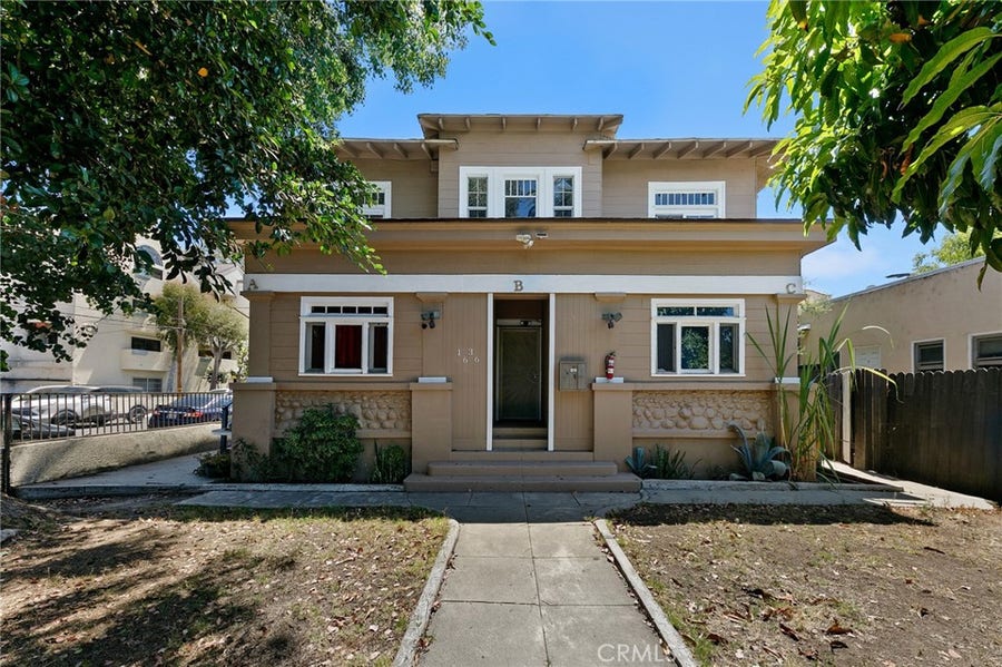 Property photo for 1636 N Stanton, Long Beach, CA
