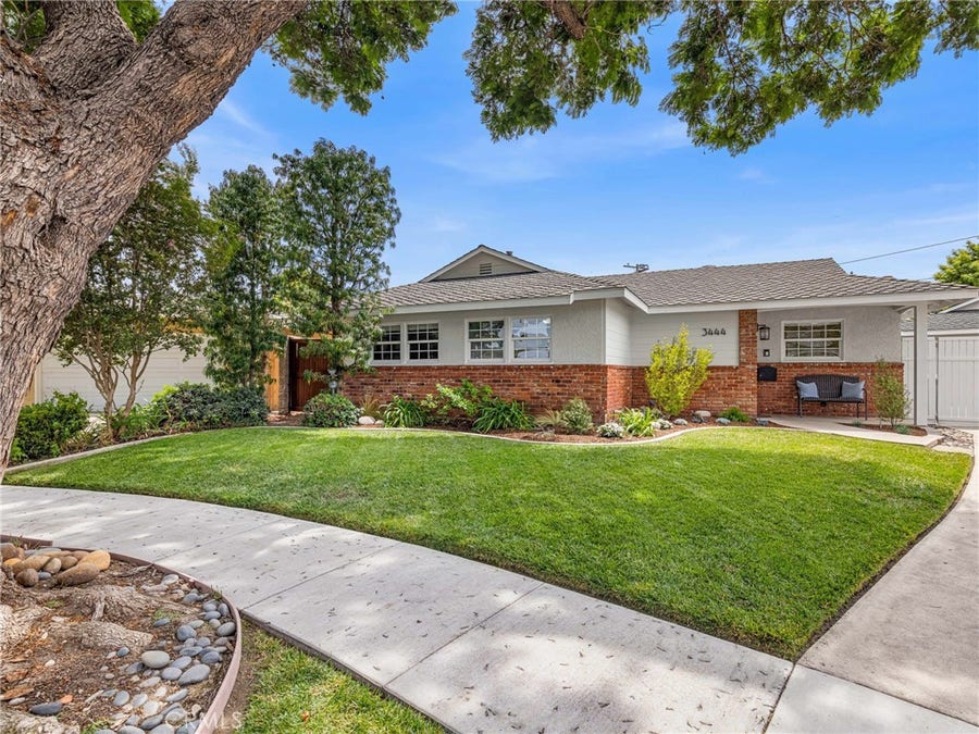 Property photo for 3444 Knoxville Avenue, Long Beach, CA