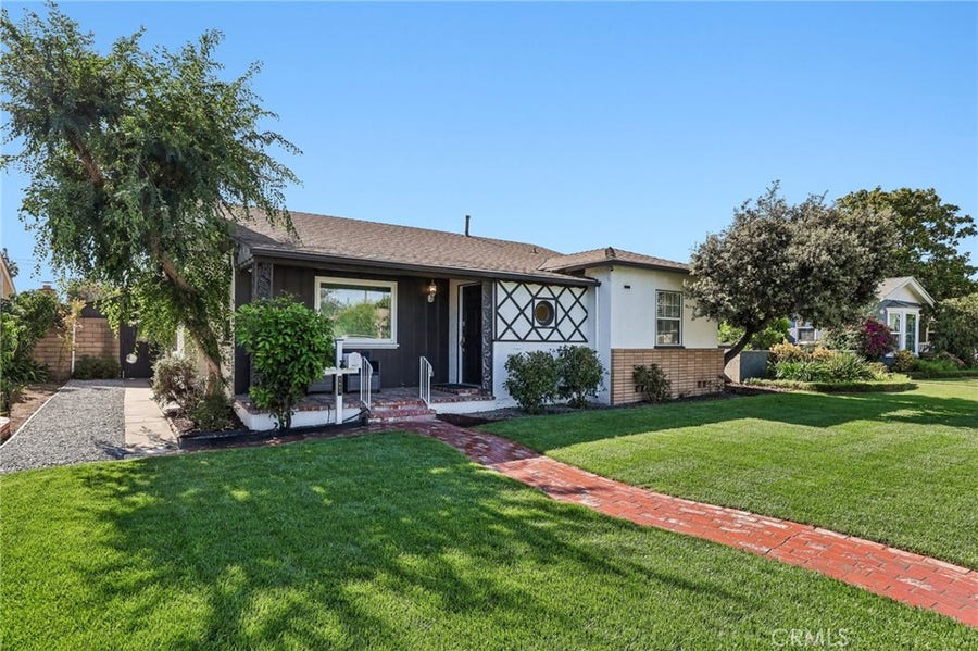 Property photo for 3927 Gaviota, Long Beach, CA