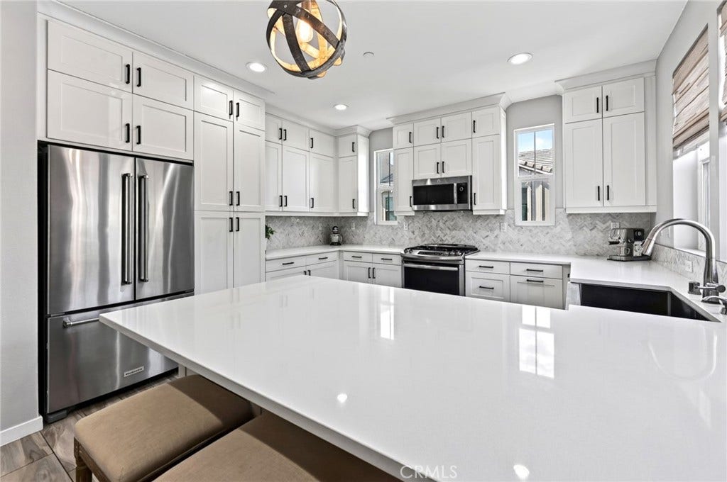 14 Marisol, Rancho Mission Viejo, CA 92694 Lots of counter and cabinet space can be found in this upgraded kitchen.