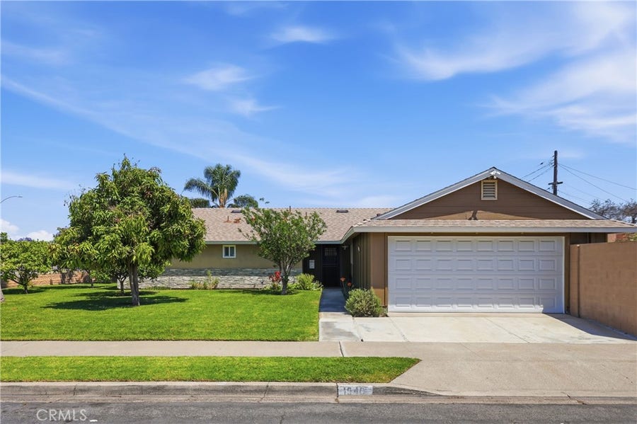 Property photo for 1946 W Broadway, Anaheim, CA