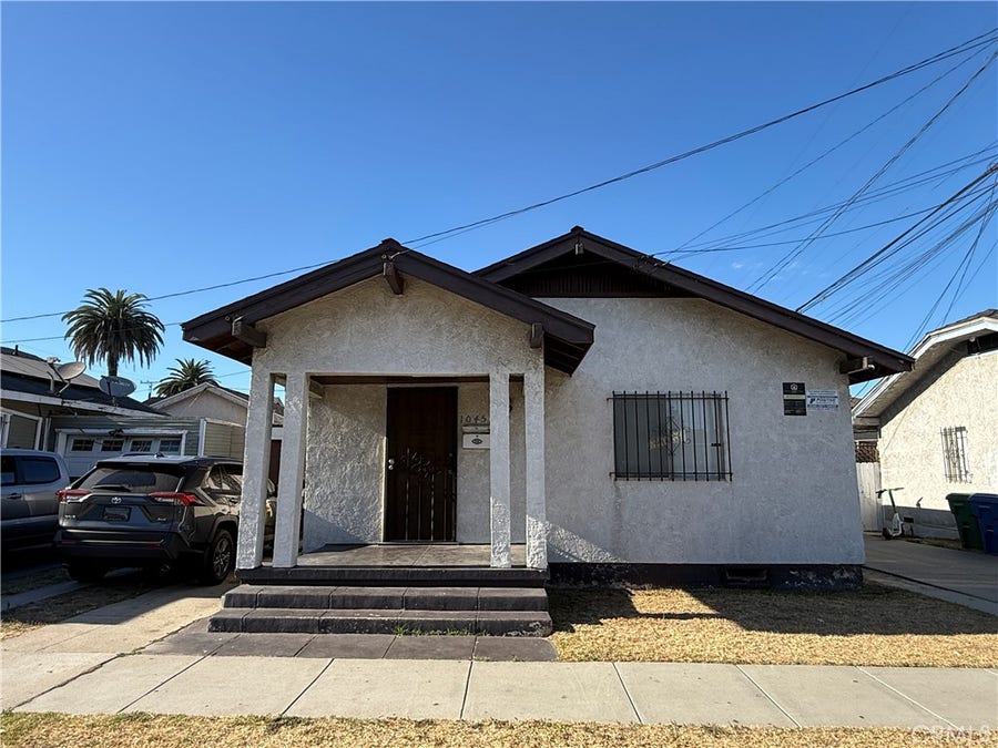 Property photo for 1045 E New York, Long Beach, CA