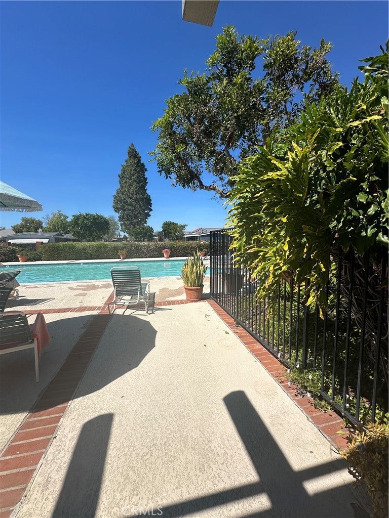 24701 Raymond, #195, Lake Forest, CA 92630 community pool