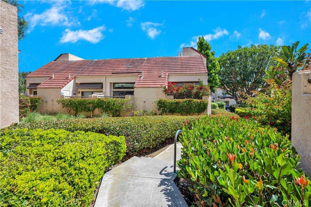 22 Aruba, Laguna Niguel, CA 92677 Beautiful landscape throughout the commmunity