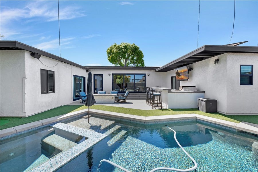 Property photo for 2916 Charlemagne Avenue, Long Beach, CA