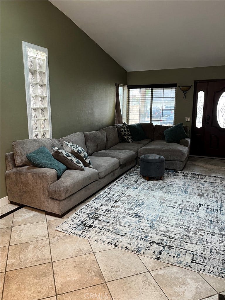 21062 Larchmont, Lake Forest, CA 92630 21062 Larchmont, Lake Forest, CA 92630