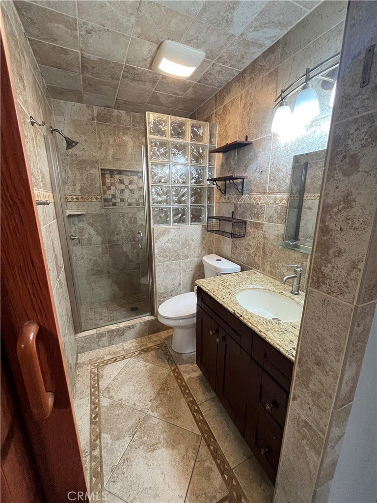 21062 Larchmont, Lake Forest, CA 92630 21062 Larchmont, Lake Forest, CA 92630