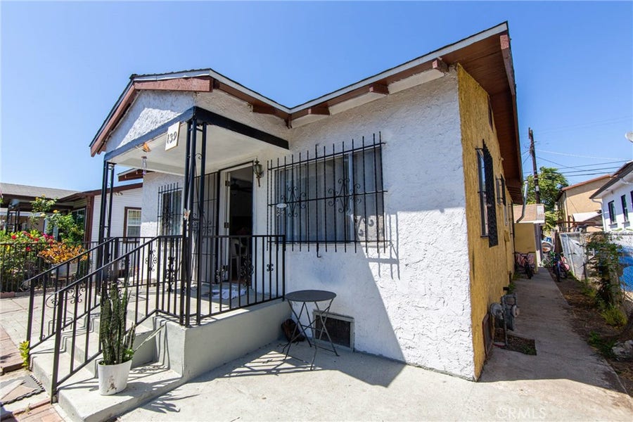 Property photo for 139 W 88th Place, Los Angeles, CA