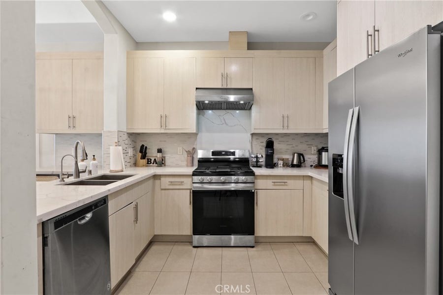 Property photo for 1598 Long Beach Boulevard, #412, Long Beach, CA