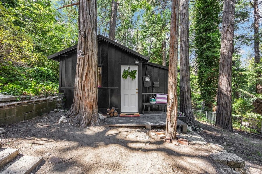 Property photo for 23786 Wildwood, Crestline, CA