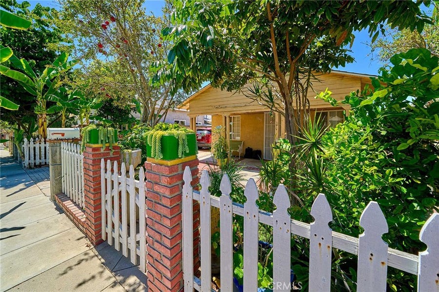 Property photo for 1845 Dawson, Signal Hill, CA