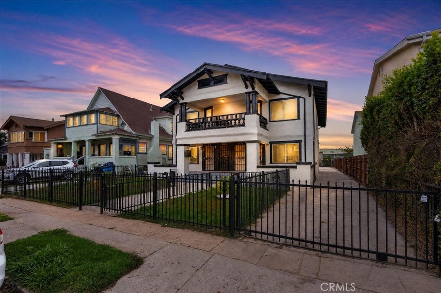 Property photo for 611 W 46th, Los Angeles, CA